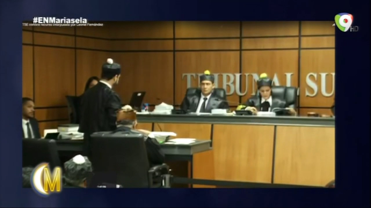 A Espera De La Rueda De Prensa De La JCE