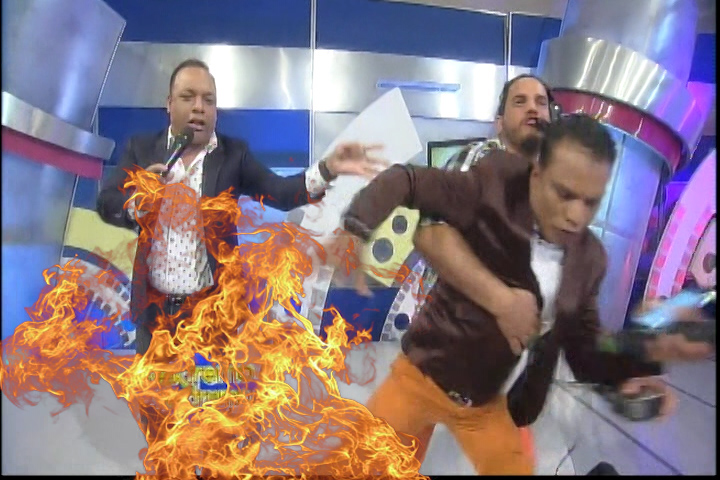 Jary Ramirez Y Mamola Por Poco Se “Jalan” Las Greñas