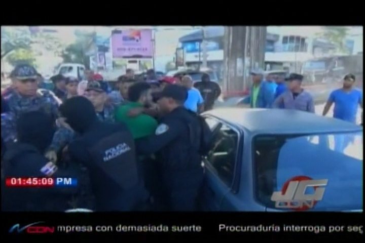 El Tremendo Enfrentamiento Entre Chóferes De La Ruta M En Santiago Y Agentes De La Policía