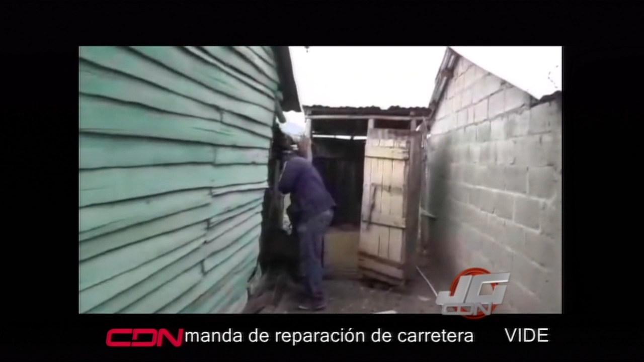 Operación Mandarria Frente A Una Escuela