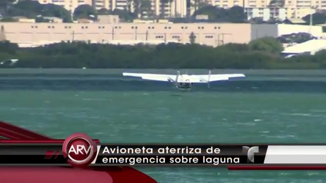 Avioneta Aterriza De Emergencia Sobre Una Laguna #Video
