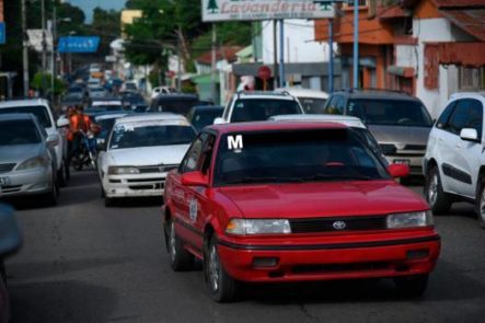 Jóven Narra Como Fué Atracada Por Chofer De Carro De La Ruta M, En Santiago
