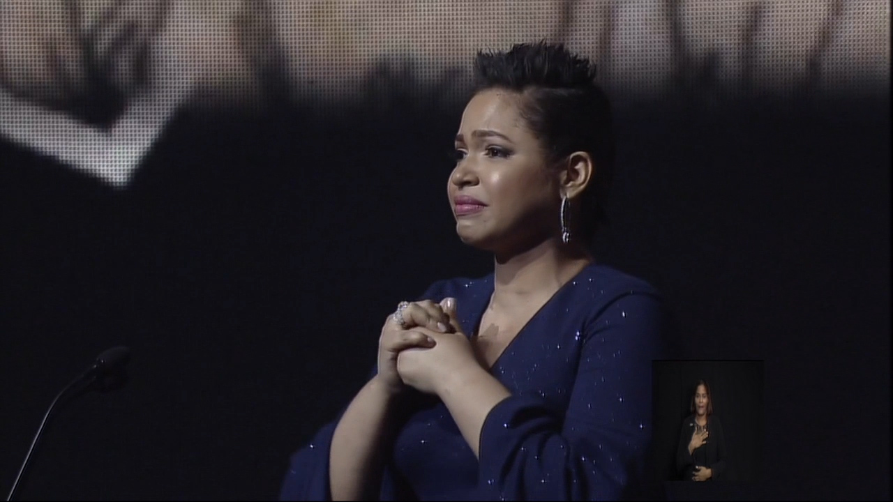 ¡EMOCIÓN TOTAL! Con Las Palabras De Juliana O’neal En Premios Soberano