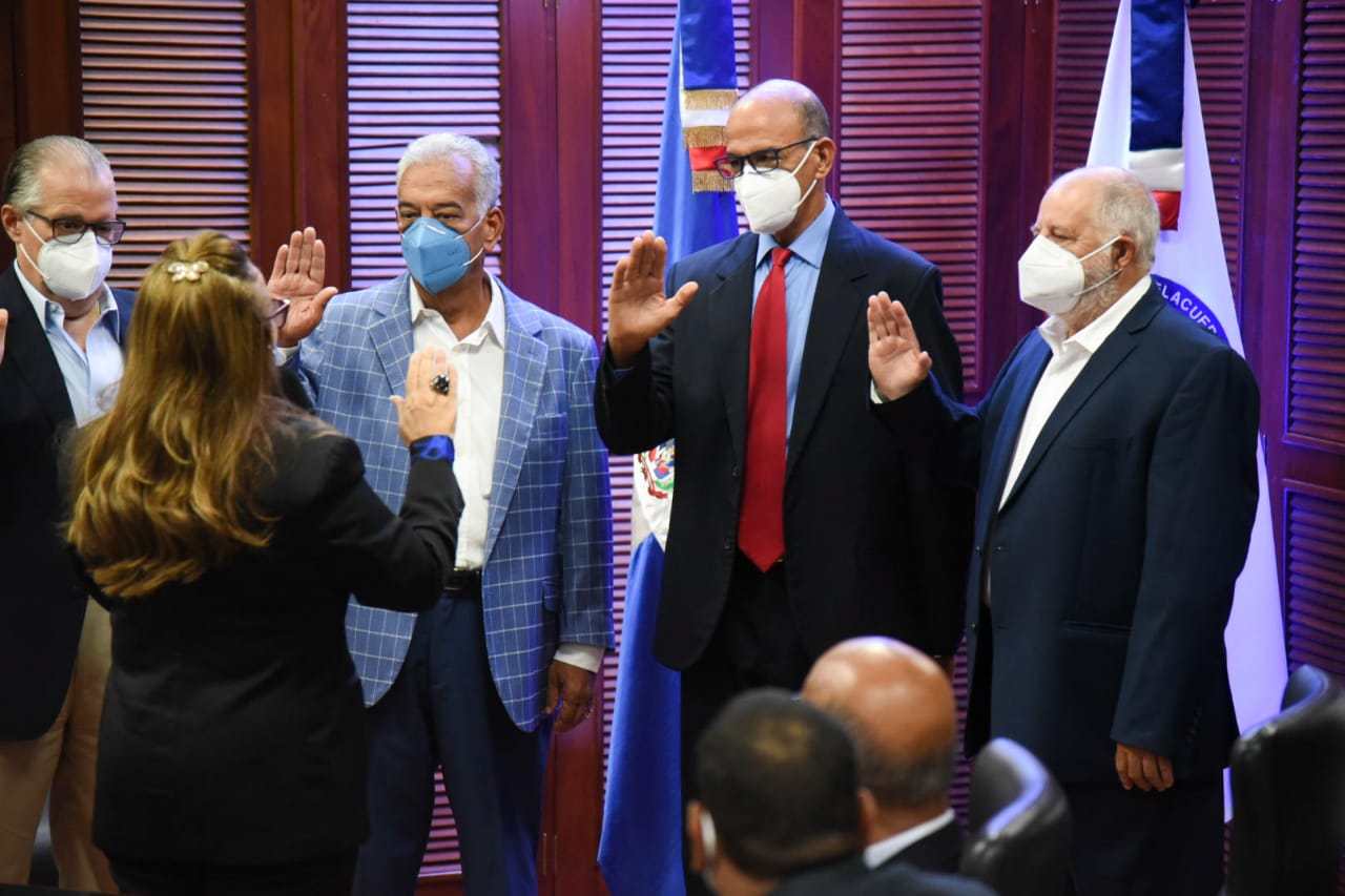 Conoce Cual Es El Nuevo Director De CORAASAN