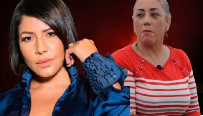 La Tora Con Una Demanda Entre Los Cuernos