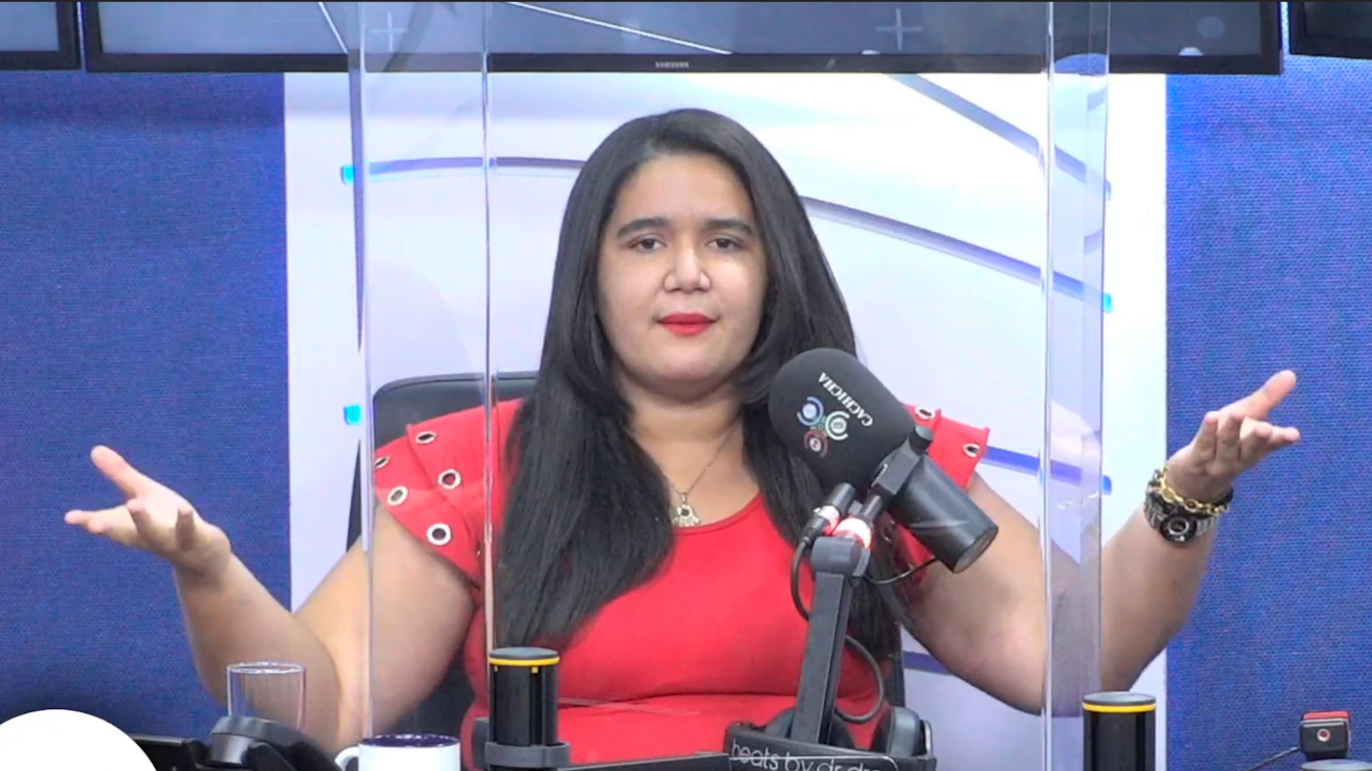 Los Comunicadores Que Cogen Dinero De Los Ministros Para Que Acaben Con La Competencia