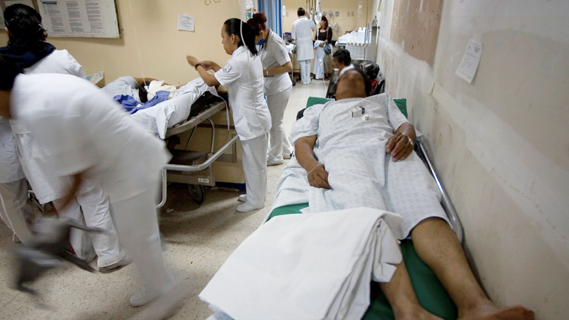 Médicos Atemorizados Por El Abarrote De Pacientes En Hospitales