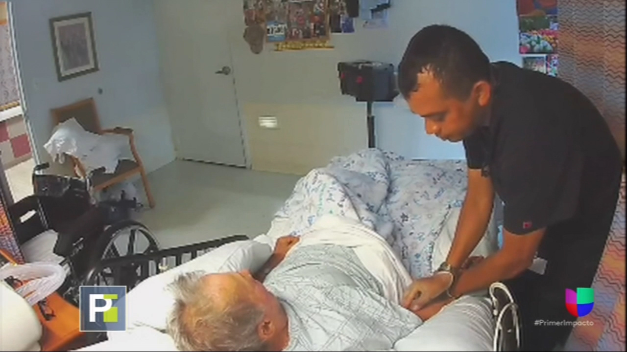 Indignante Abuso Recibió Un Señor Luego De Que Su Hija Lo Internara En Asilo