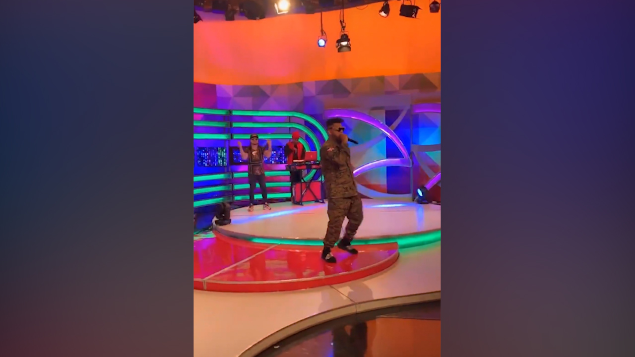 El Cantante Urbano “El Mayor” Citado Para Mañana Por Usar Uniforme Militar En Television   