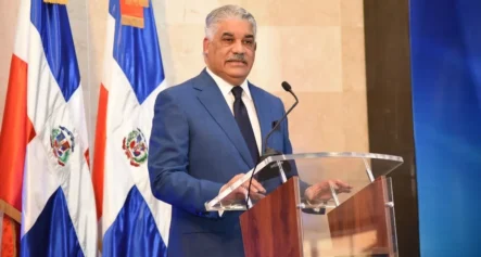 Miguel Vargas Celebra Salida De Dirigentes Inconformes Con Alianza De Oposición