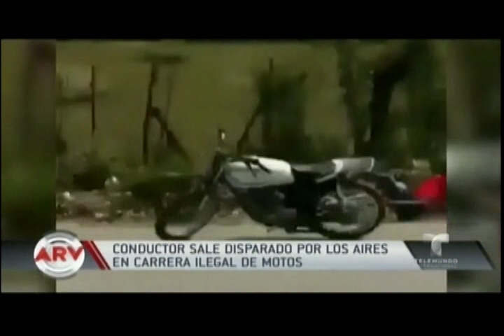 Santiago, República Dominicana: Motocicleta Abandona Piloto Y Se Va A Todo Gas
