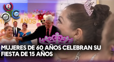 Mujeres De 60 Años Celebran Su Fiesta De 15 Años