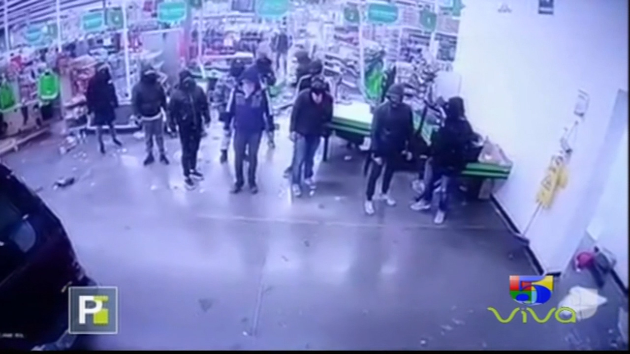 ¡DE PELÍCULA! Intentaron Llevarse Un Cajero Automático Y Mira Lo Que Pasó…