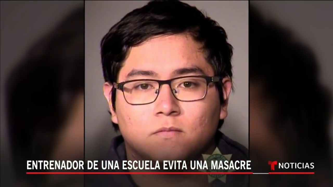 Entrenador De Una Escuela Evita Una Masacre