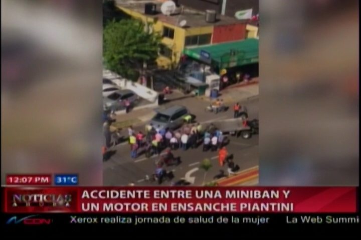 Accidente De Tránsito En La Abraham Lincoln Deja Motorista Herido