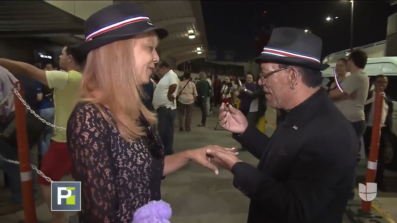 Una Pareja Se Conoce Por Primera Vez, Pese A Que Ya Estaban Casados