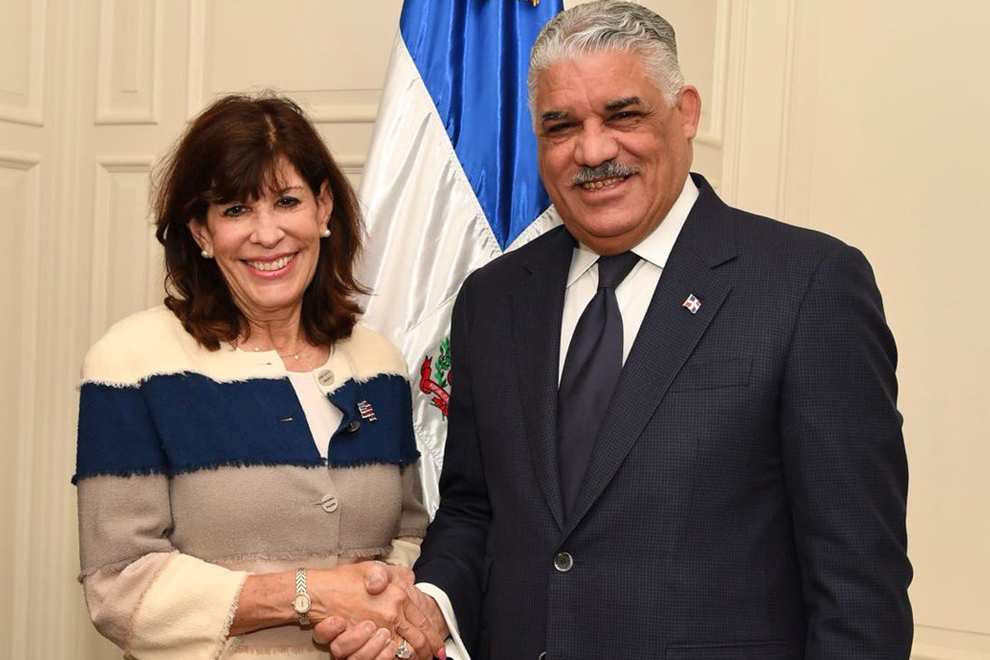 Embajadora EU Califica Como Positivo La Extradición De Cesar A Estados Unidos