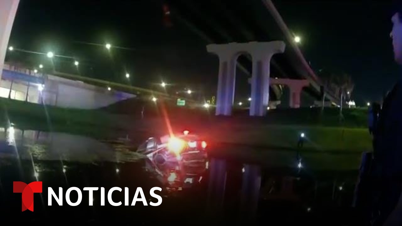 El Rescate De Un Hombre Atrapado En Un Auto Hundiéndose