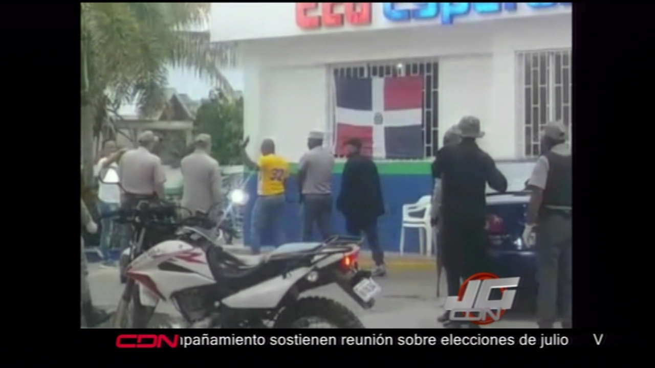 Seguridad Privada Le Soba Escopeta A Miembros De La Policía