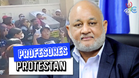 Profesores De San Juan Protestan Frente A La Sede Del Ministerio De Educación 