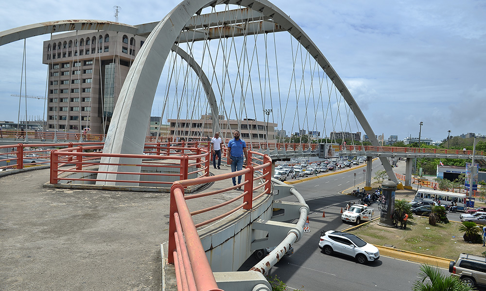 Puentes Peatonales Del GSD Se Han Convertido En Un Terror Para Muchos