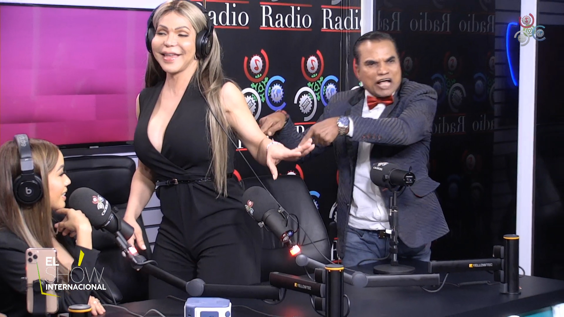 Picante Conversación Con Mia Cepeda Entre Sus Confesiones Intimas Y Mucho Más