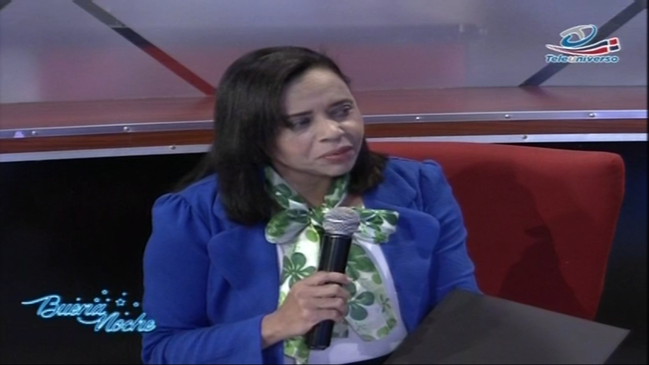 Periodista Fiordaliza Taveras Explica Qué Es El Periodismo Vampiro