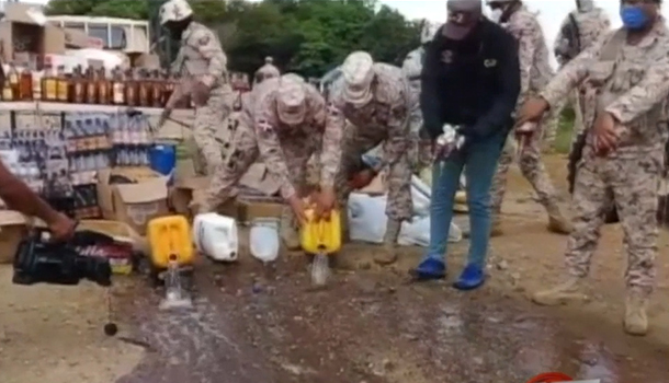 CESFRONT Incauta Miles De Licores De Diferentes Marcas En Dajabón