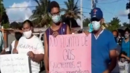 Comunitarios Protestan En Contra De La Reapertura De Bomba De Gas Luego De Explosión