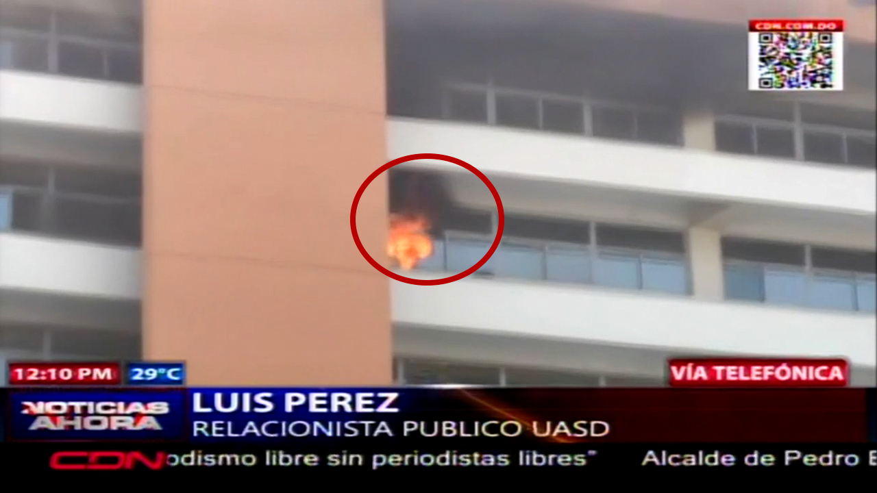 Incendio Afecta El Séptimo Piso De La Torre Administrativa En La UASD