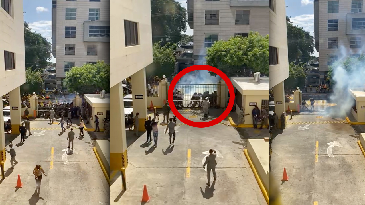 Manifestantes De La AFP Frente Al Congreso Alegan Policías Fueron Los Primeros En Iniciar Agresiones