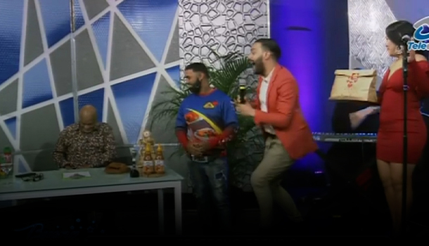 El Cocodrilo Se Desacata Y Le Da 2000 Pesos De Propina A Un Delivery En Pleno Programa