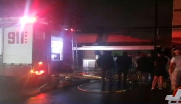 Se Incendian Varias Viviendas Próximo A La Entrada Del Cuartel De Liceo Al Medio La Madrugada De Hoy