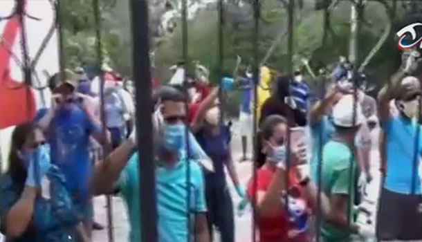 Comunitarios De Monción Protestan En Contra De Centro Que Albergará A Personas Con Covid-19