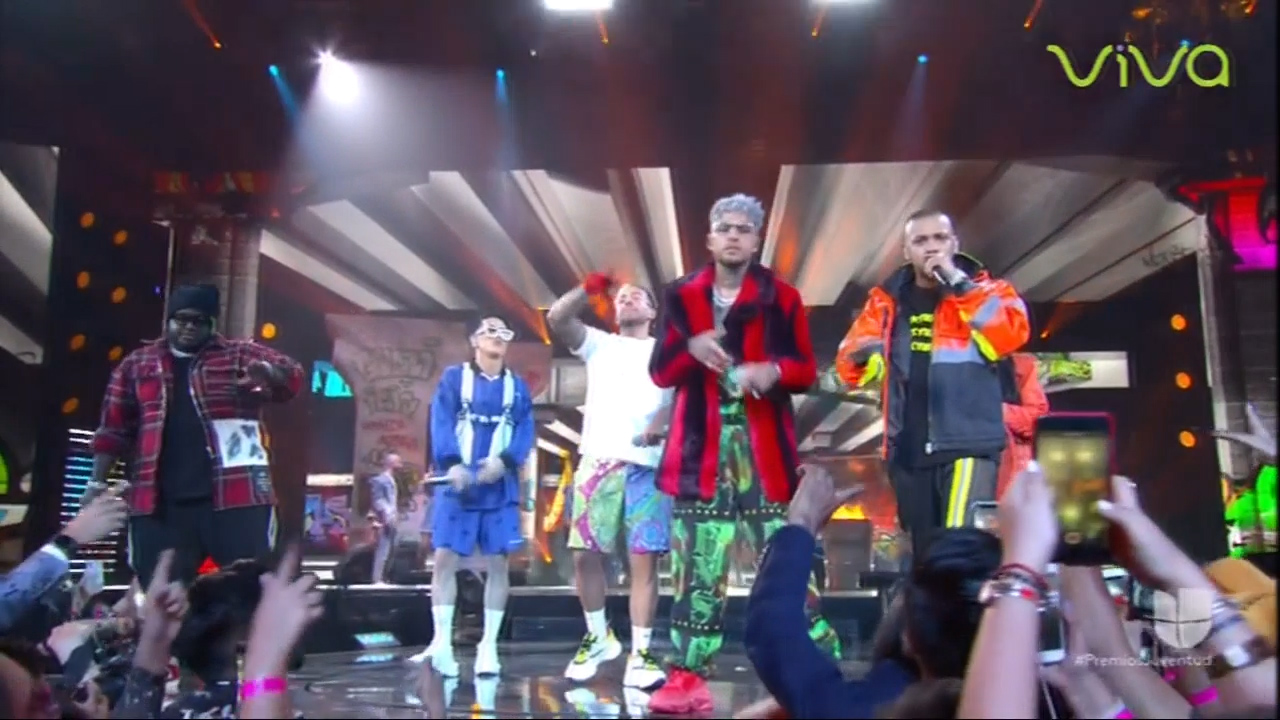 Presentación De Dalex En Premios Juventud