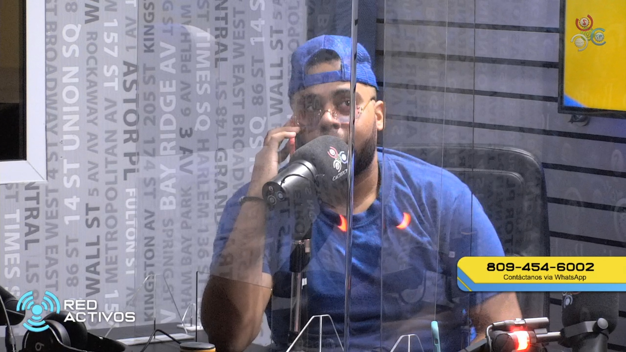 Así Es Que Se Mantiene La Llama Del Amor Encendida Por El Teléfono