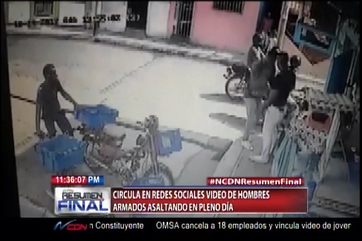 Captado En Video: El Momento En El Que Unos Hombres Armados Realizan Un Asalto En Pleno Día, En Santiago