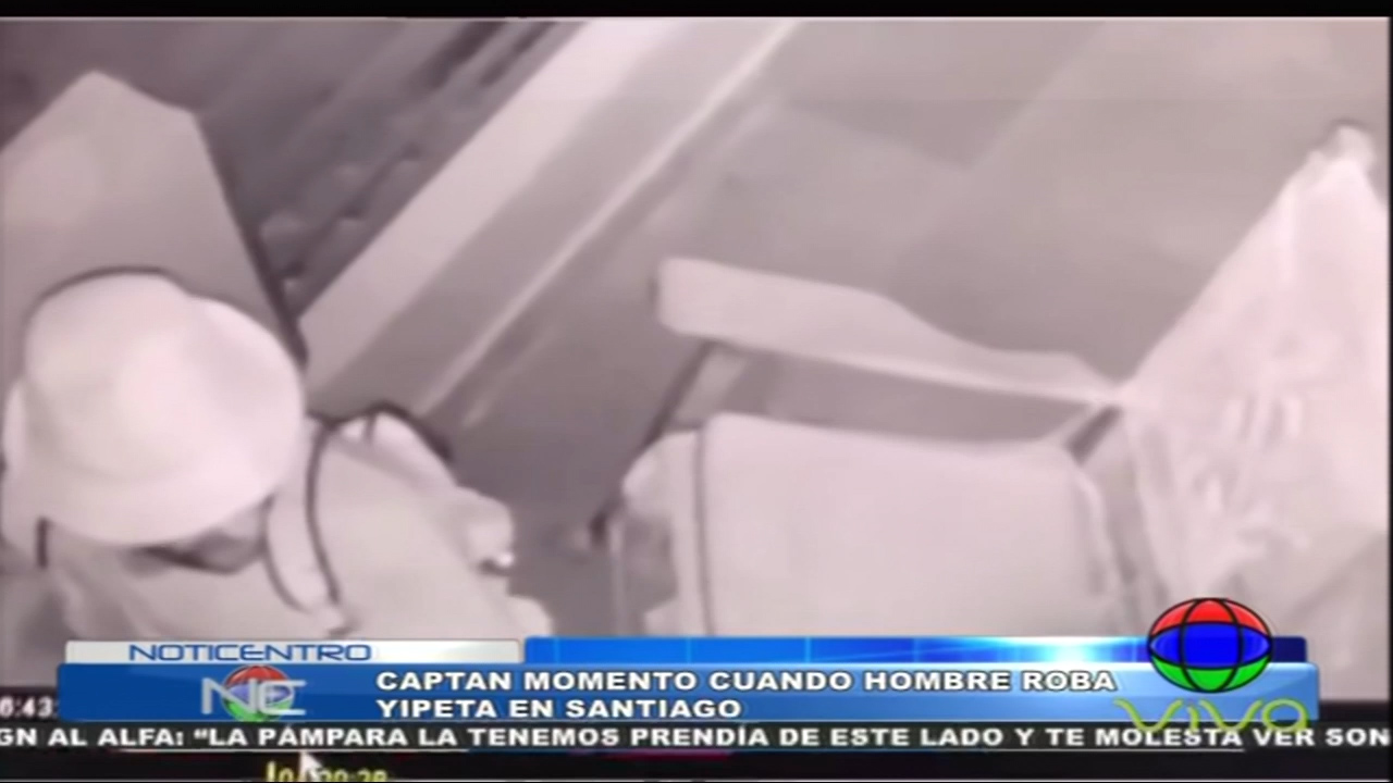 Momento En Que Hombre Roba Yipeta De Una Casa En Santiago  