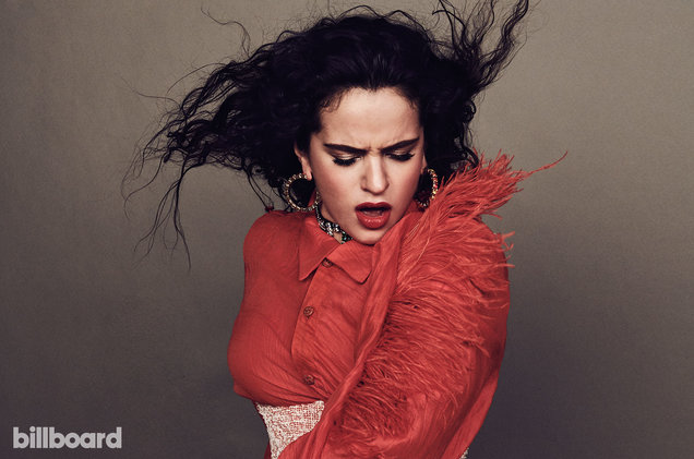 Rosalia Cachada Tirando Billetes A Bailarina Exótica En Un Night Club