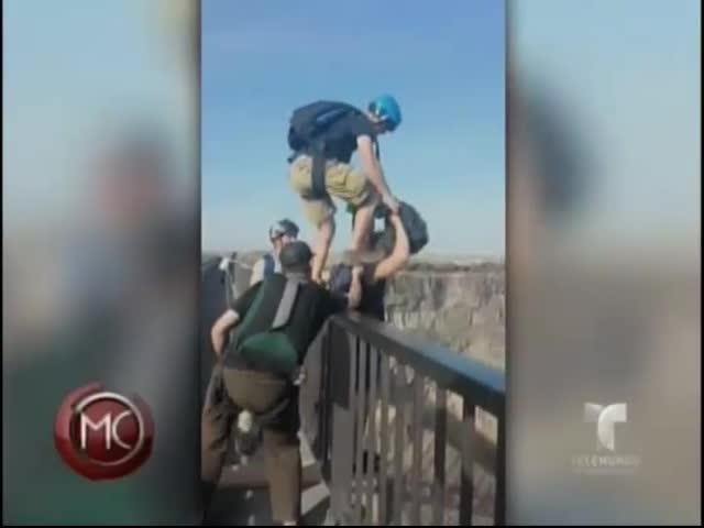 Salto En Paracaída Desde Un Puente Termina Con Dos Jóvenes Con Las Espaldas Rotas #Video