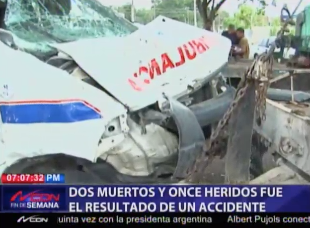 Dos Muertos Y Once Heridos En Accidente Entre Una Ambulancia Y Un Mini Bus En La Vega #Video