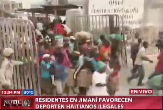 Residentes Jimaní Favorecen Deporten Haitianos Ilegales #Video