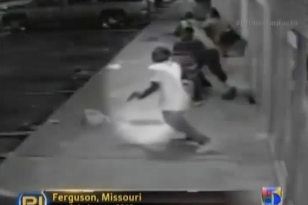 Policía Revela Video De Joven Baleado En Ferguson