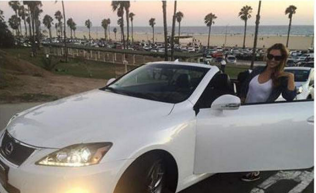 Ex Niñera De Ben Affleck Presume Su Lexus A Pesar De Estar Desempleada