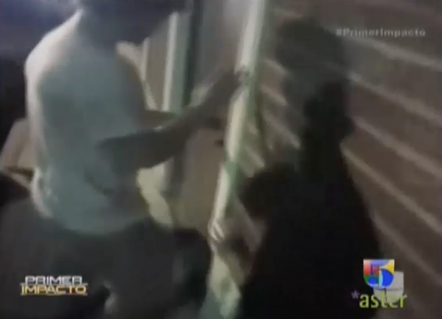 Captado En Video El Brutal Abuso De Un Policía A Un Estudiante Que Estaba Borracho #Video