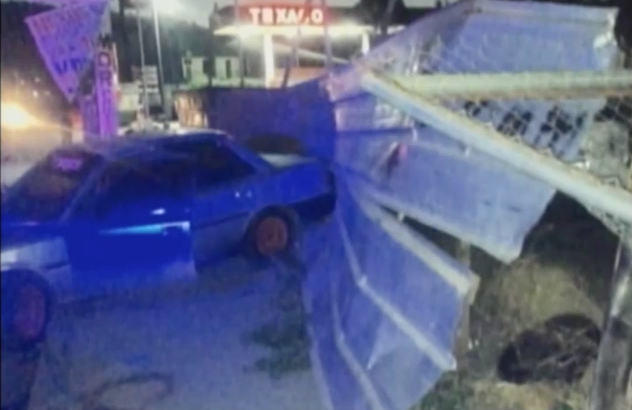Ladrón Intenta Robarse Un Vehículo E Impacta Una Pared Cuando Era Perseguido Por La Policía #Video