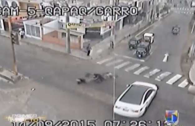 Familia Es Atropellada Cuando Se Desplazaban En Una Motocicleta #Video