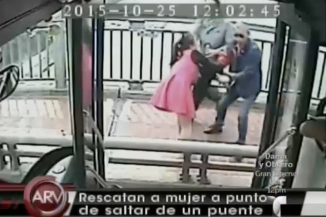 Chófer De Autobús Rescata Mujer A Punto De Saltar De Un Puente #Video