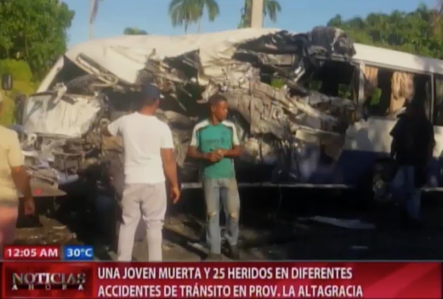 Al Menos 25 Personas Heridas Al Chocar Dos Guaguas De Frente En La Altagracia #Video