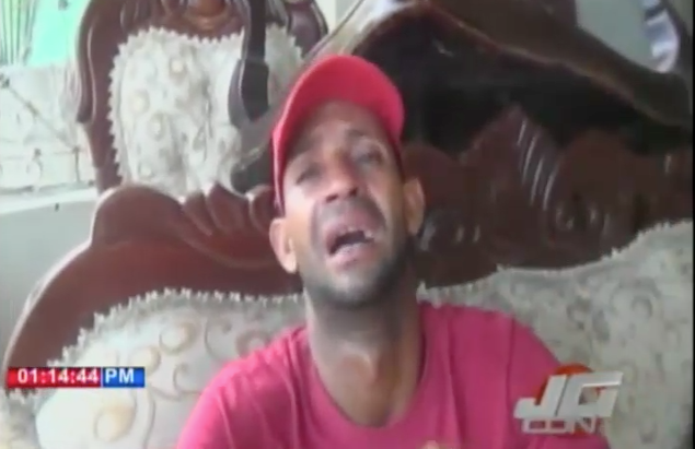 Padre Llora La Muerte De Su Hijo Al Morir Por Un Sillazo Que Le Dio Otro Niño De 7 Años #Video